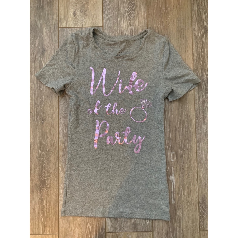 Wife of the Party Short Sleeve XS Honeymoon Shirt